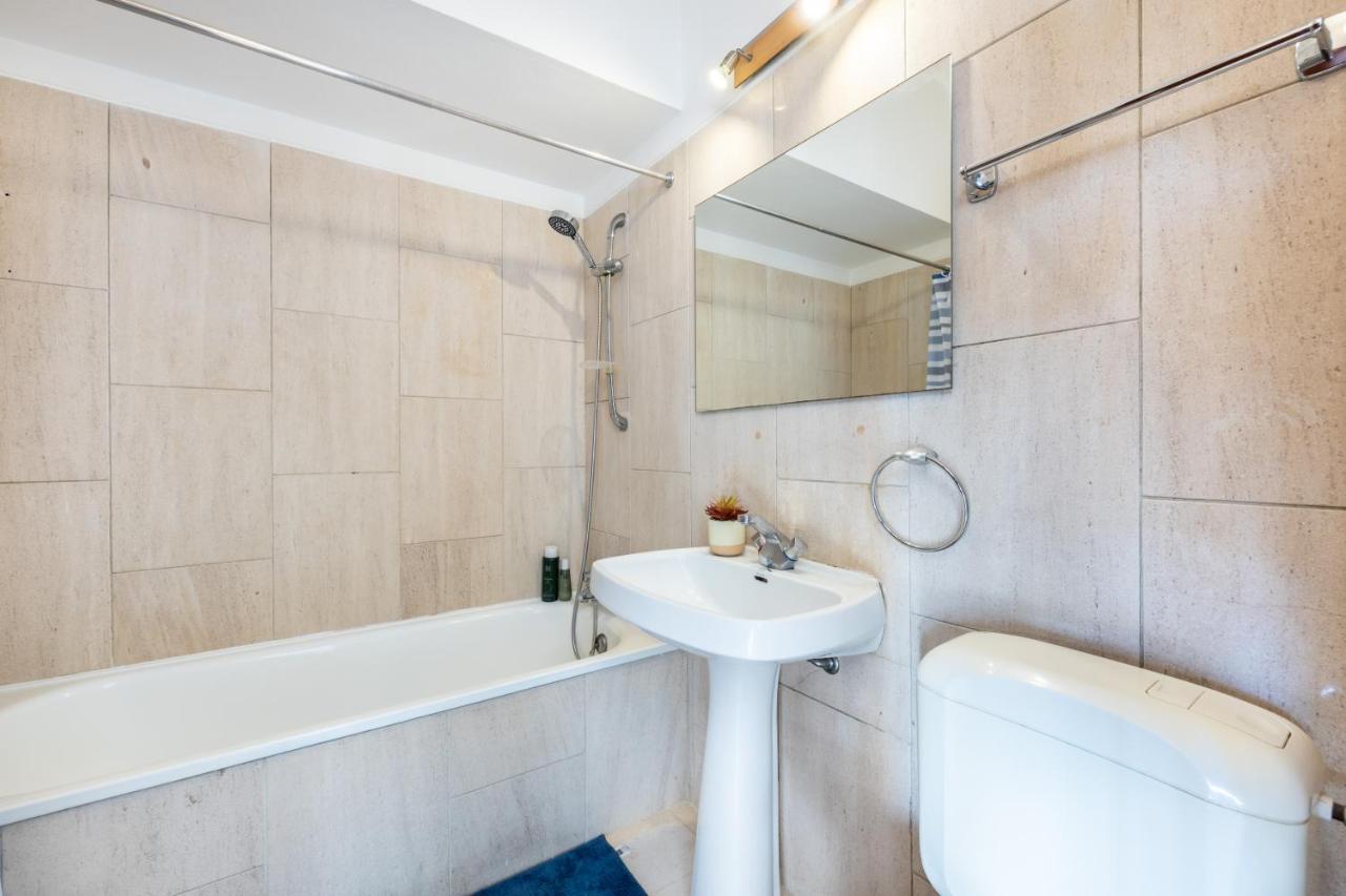 Lagos Homestay Экстерьер фото